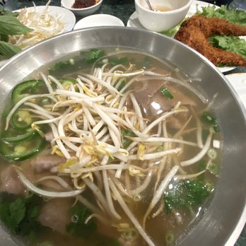 Hale Vietnam - Large bowl of pho: rare steak and brisket! Added bean sprouts and jalapeños! Hits the spot on a rainy day! - Vietnamese Near Me - Honolulu, Hawaii