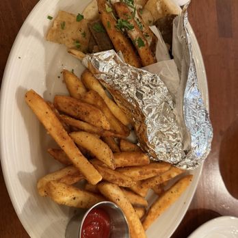 Tony's Taverna - Burgers Near Me - Three Rivers, California
