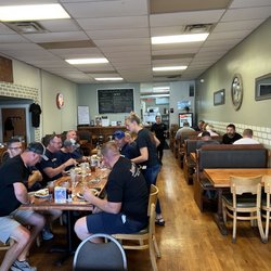 Reeds Place Steak & Chop-shop - Dining area