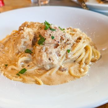 Rigo - CHICKEN & PORCINI ALFREDO ($19.50) - Spanish Near Me - Honolulu, Hawaii Rigo - CHICKEN & PORCINI ALFREDO ($19.50) - Spanish Near Me - Honolulu, Hawaii