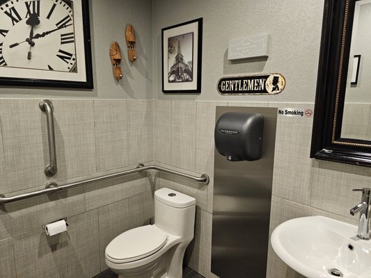 Red Oak Bistro by null