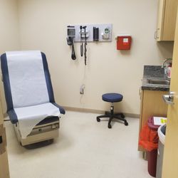 EZCare Walk-In Medical Center - Exam Room