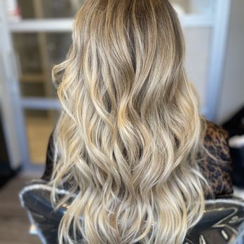 Natalie Carmichael Hairstylist - After hair photo - Hair Stylists Near Me - Franklin, Tennessee Natalie Carmichael Hairstylist - After hair photo - Hair Stylists Near Me - Franklin, Tennessee