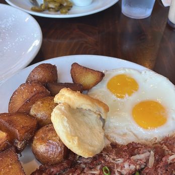 Kihei Caffe Lahaina - Great Brunch spot!! - Breakfast & Brunch Near Me - Lahaina, Hawaii