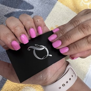 Queenie Nails - Perfectly done dip manicure - Nail Salons Near Me - Frederick, Maryland