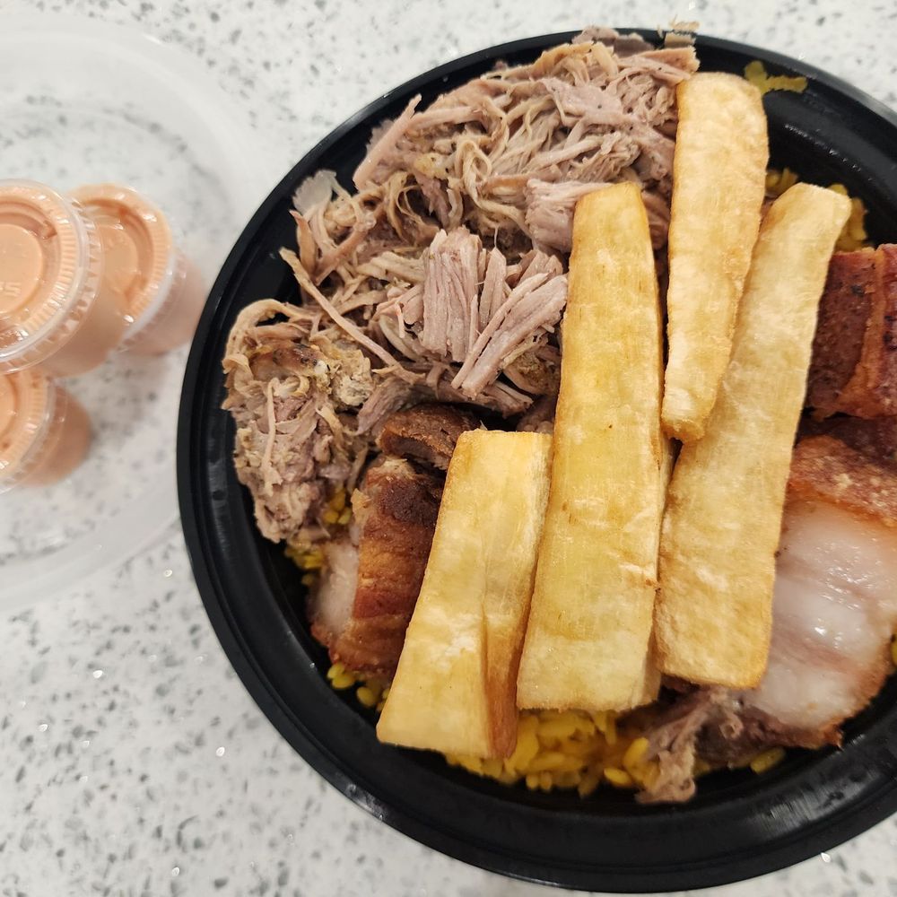 Mexican Hospitality located in carle place, ny 🇲🇽 #longislandmexicanfood  #longislandrestaurant #humanswhoempower #desire #businessowner, image size:1000x1000