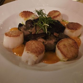 Washington Inn & Wine Bar - Scallops - New American Near Me - Cape May, New Jersey