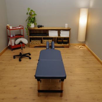 Wildwood Chiropractic - Treatment room - Chiropractors Near Me - White Salmon, Washington Wildwood Chiropractic - Treatment room - Chiropractors Near Me - White Salmon, Washington