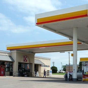 Circle K - a shell gas station with cars parked in front - Gas Stations Near Me - Cedar Creek, Texas Circle K - a shell gas station with cars parked in front - Gas Stations Near Me - Cedar Creek, Texas