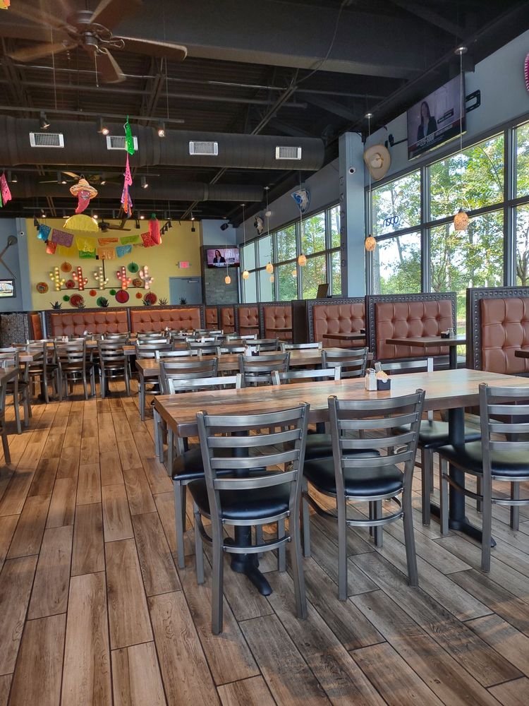 El Jalapeño - at Carnes Crossroads