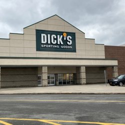 DICK'S Sporting Goods