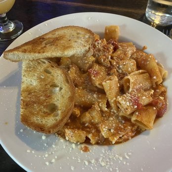Avenue Kitchen + Bar - "Utica" Chicken Riggies - Beer Bar Near Me - Somerville, Massachusetts