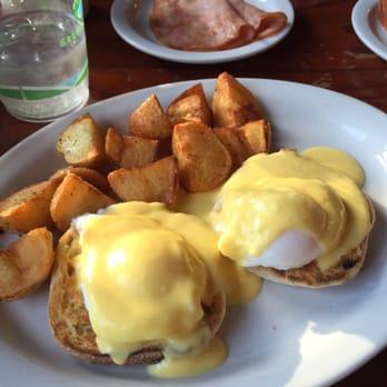 Alice's Restaurant - Eggs Benedict - Diners Near Me - Woodside, California Alice's Restaurant - Eggs Benedict - Diners Near Me - Woodside, California