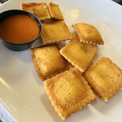 Mozza Pizza - Fried cheese ravioli