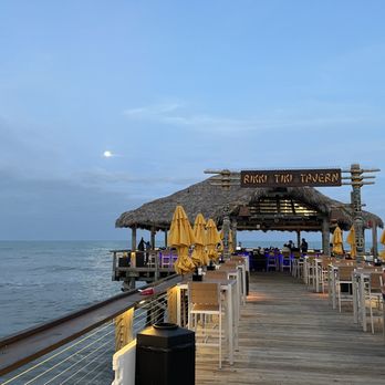 Rikki Tiki Tavern - Dining area - Tiki Bars Near Me - Cocoa Beach, Florida