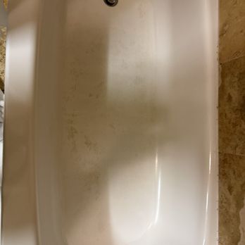 Hampton Inn Nashville/Vanderbilt - Horrible tub! I went to clean the tub ! But it's stained this way! - Hotels Near Me - Nashville, Tennessee Hampton Inn Nashville/Vanderbilt - Horrible tub! I went to clean the tub ! But it's stained this way! - Hotels Near Me - Nashville, Tennessee