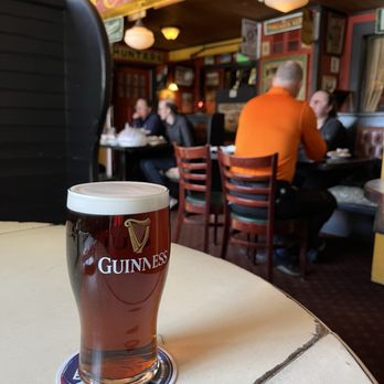 May Kelly's - Kilkenny Cream Ale...yes ! - Pubs Near Me - North Conway, New Hampshire
