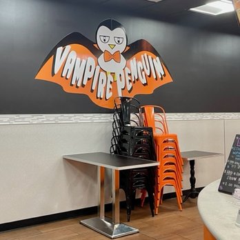 Vampire Penguin - Store interior (close to closing time) - Desserts Near Me - Fresno, California Vampire Penguin - Store interior (close to closing time) - Desserts Near Me - Fresno, California
