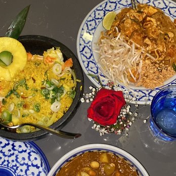 Pineapple Thai - Pad Thai, pineapple fried rice, and curry - Thai Near Me - Cupertino, California Pineapple Thai - Pad Thai, pineapple fried rice, and curry - Thai Near Me - Cupertino, California