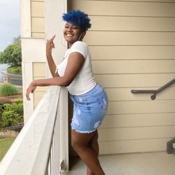 Migdalia's Blowout & Weave Bar - Dope hair color