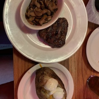 Logan's Roadhouse - Sirloin with Sauteed Mushrooms and Loaded Baked Idaho Potato - Steakhouses Near Me - Kannapolis, North Carolina Logan's Roadhouse - Sirloin with Sauteed Mushrooms and Loaded Baked Idaho Potato - Steakhouses Near Me - Kannapolis, North Carolina