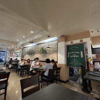 Yi Xin Cafe - Inside - Hong Kong Style Cafe Near Me - Honolulu, Hawaii Yi Xin Cafe - Inside - Hong Kong Style Cafe Near Me - Honolulu, Hawaii