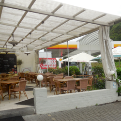 Prost Mahlzeit - Blick auf die Terrasse