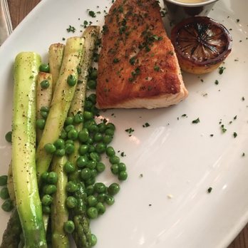 Prezzo Italian Restaurant & Bar - Boca Raton - Salmon with asparagus and peas - Italian Near Me - Boca Raton, Florida Prezzo Italian Restaurant & Bar - Boca Raton - Salmon with asparagus and peas - Italian Near Me - Boca Raton, Florida
