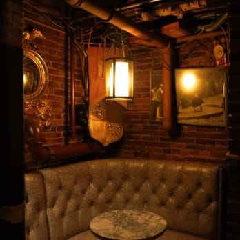 Stanza Dei Sigari - Lounges Near Me - Boston, Massachusetts