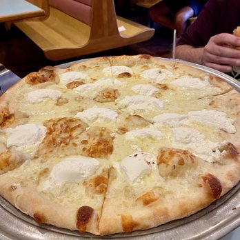 Francesco's Pizzeria & Restaurant - White Pizza - Pizza Near Me - Edison, New Jersey Francesco's Pizzeria & Restaurant - White Pizza - Pizza Near Me - Edison, New Jersey