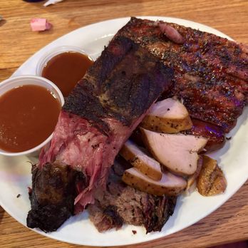 The County Line - Barbeque Near Me - Albuquerque, New Mexico