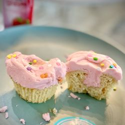 SusieCakes - Brentwood - What's for dessert tonight?