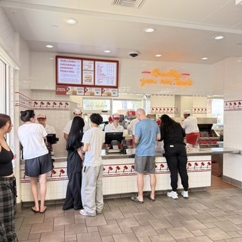 In-N-Out Burger - Fast Food Near Me - Henderson, Nevada