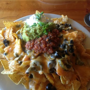 Lulu's Waikiki - Veggie nachos - Burgers Near Me - Honolulu, Hawaii