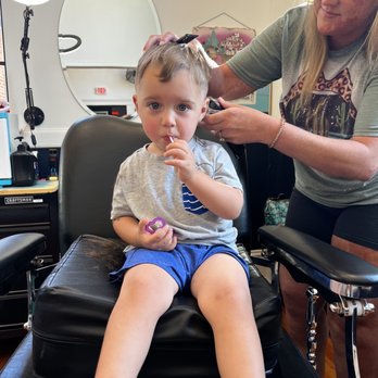 Bareknuckle Barbershop - Barbers Near Me - Spartanburg, South Carolina