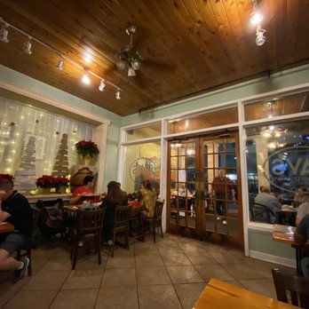 Fav's Italian Cucina - Inside - Italian Near Me - Bradenton, Florida Fav's Italian Cucina - Inside - Italian Near Me - Bradenton, Florida