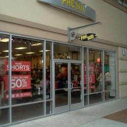 PacSun - Front entrance, summer deals..