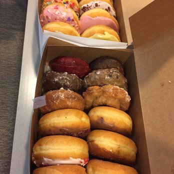 Donut Drop - Dozens and dozens of delicious donuts - Donuts Near Me - Schaumburg, Illinois