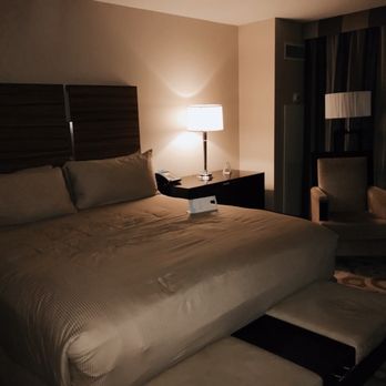 MGM Tower - Best beds & pillows ever!!! You can actually buy them! I have the pillows and LOVE them!  King non-smoking - Hotels Near Me - Atlantic City, New Jersey