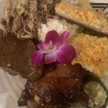 Hale Koa Luau - The food - Performing Arts Near Me - Honolulu, Hawaii