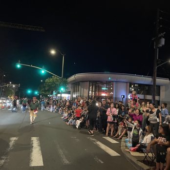 Kaimuki Christmas Parade - Finishing up the March, the last block, 2022 - Festivals Near Me - Honolulu, Hawaii Kaimuki Christmas Parade - Finishing up the March, the last block, 2022 - Festivals Near Me - Honolulu, Hawaii