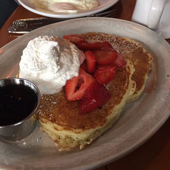 Ria's Bluebird - Short Stack with Strawberries and Cream - Daily Special 2/18/2017 - Southern Near Me - Atlanta, Georgia Ria's Bluebird - Short Stack with Strawberries and Cream - Daily Special 2/18/2017 - Southern Near Me - Atlanta, Georgia
