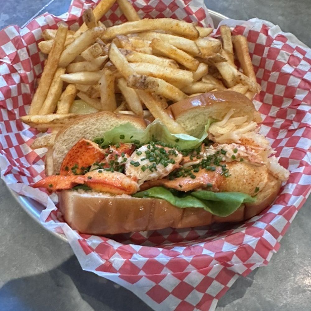 Smack Shack - Connecticut Style Lobster Roll - Seafood Near Me - Minneapolis, Minnesota Smack Shack - Connecticut Style Lobster Roll - Seafood Near Me - Minneapolis, Minnesota