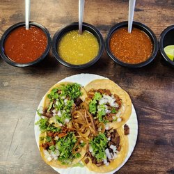 Taqueria Los Perez - Tacos and salsa