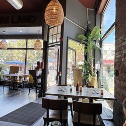 The Cube Inn - Inside small seating area