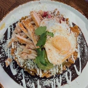 Madres Brunch - Chilaquiles verdes with chicken - Breakfast & Brunch Near Me - Whittier, California