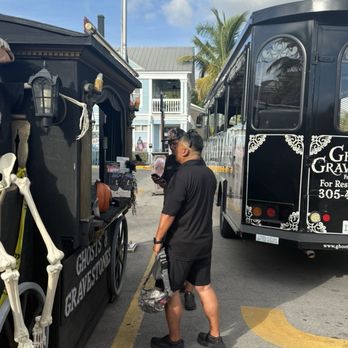 Old Town Trolley Tours Key West - Jerk Operator - Tours Near Me - Key West, Florida Old Town Trolley Tours Key West - Jerk Operator - Tours Near Me - Key West, Florida