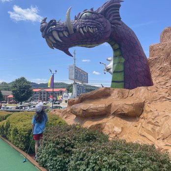 Fantasy Golf - Amusement Parks Near Me - Pigeon Forge, Tennessee