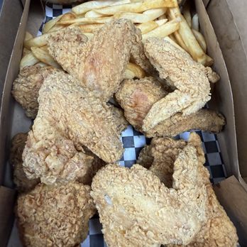 Sherelle's Famous Fried Chicken - Whole Wing Combo - Chicken Shop Near Me - Los Angeles, California Sherelle's Famous Fried Chicken - Whole Wing Combo - Chicken Shop Near Me - Los Angeles, California