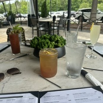 Southern Kitchen - Southern Comfort Ice tea, French 75, and Bloody Mary - Southern Near Me - Richmond, Virginia